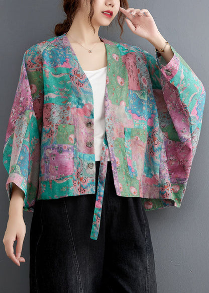 Well Tailored Coat with a Graceful Silhouette