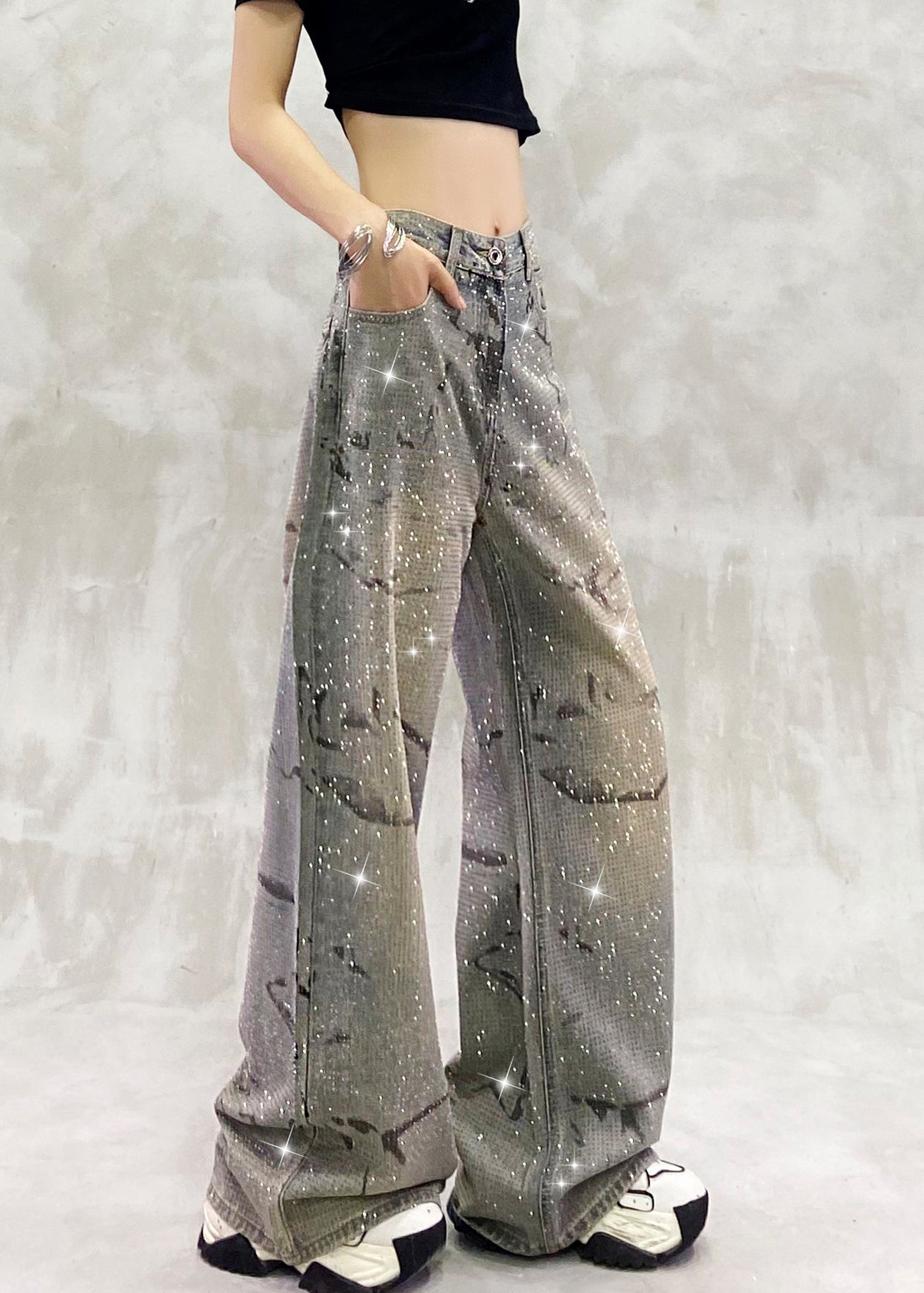 Elegantly Styled Pants for Everyday Wear