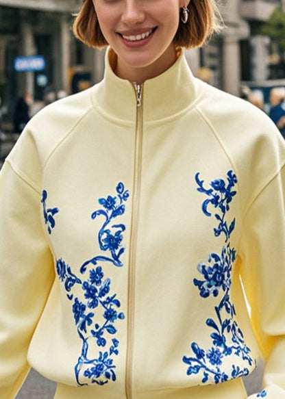 Gracefully Styled Jacket for Any Occasion