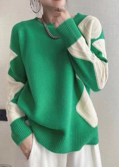Effortlessly Elegant Sweater with a Timeless Design