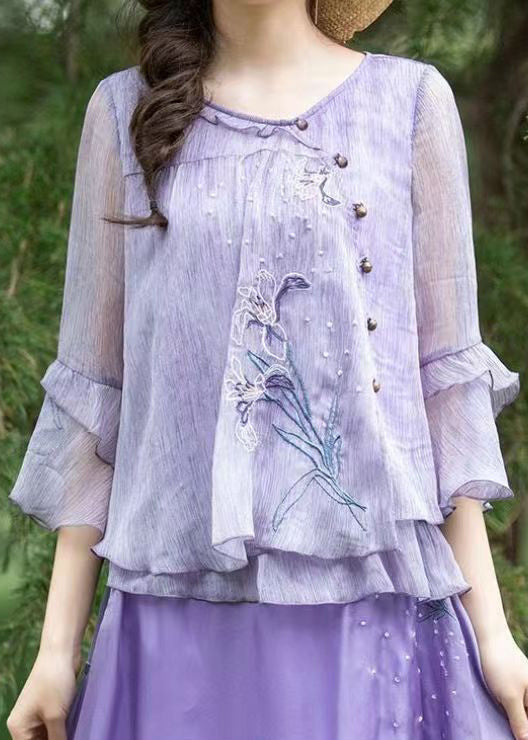 Effortlessly Elegant Blouse with a Timeless Design