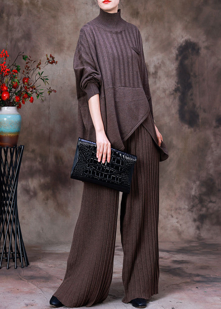 Well Tailored Sweater with a Graceful Silhouette