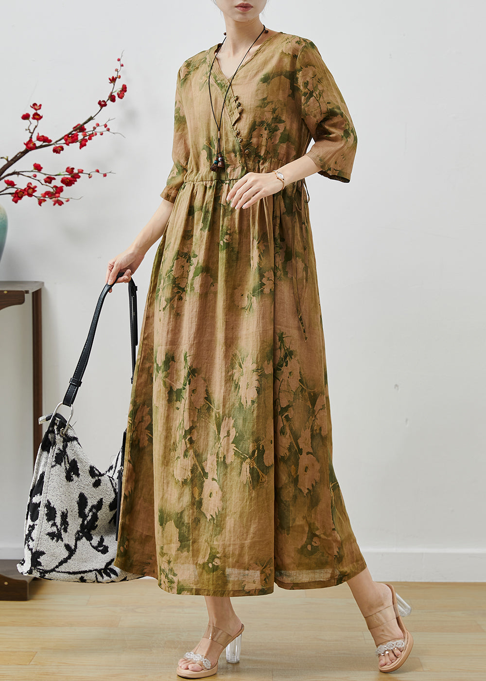 Gracefully Styled Dress for Any Occasion