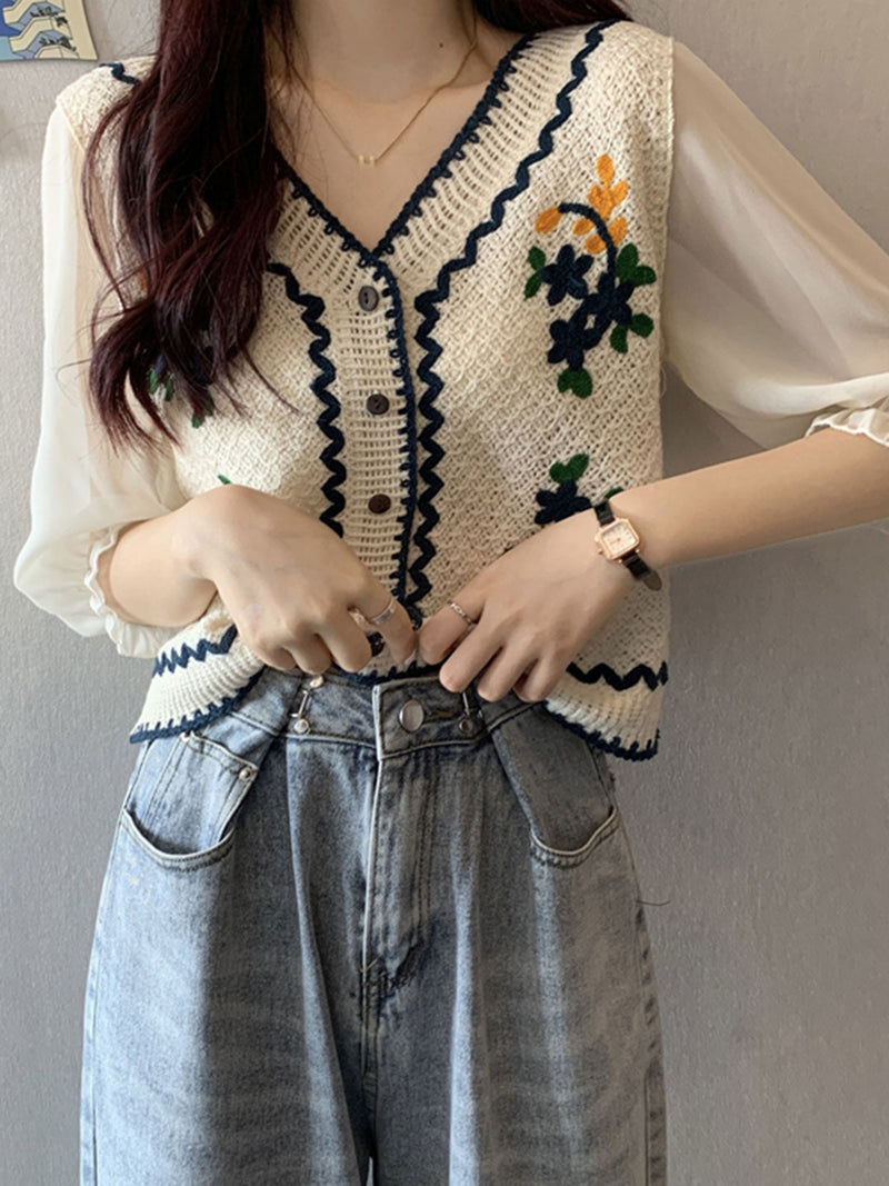 Effortlessly Elegant Top with a Timeless Design