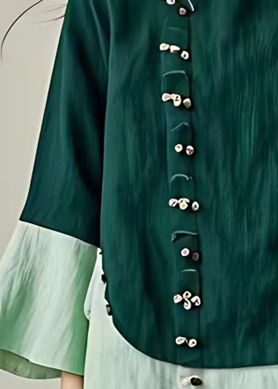 Effortlessly Elegant Top with a Timeless Design