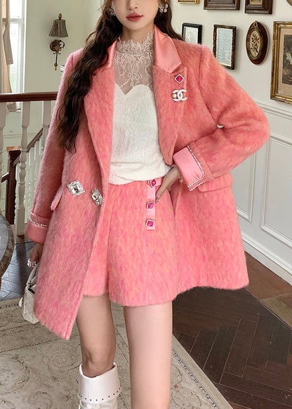 Elegantly Styled Coat for Everyday Wear