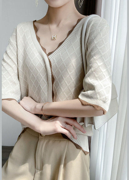 Classic Vintage Sweater with a Flattering Fit