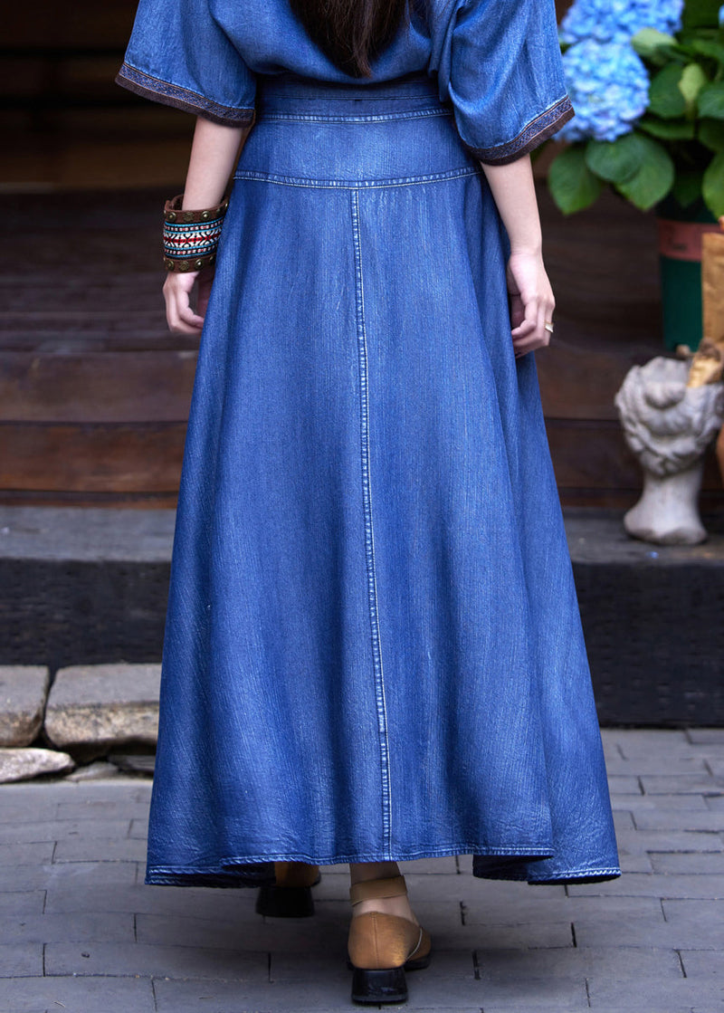Effortlessly Elegant Garment with a Timeless Design