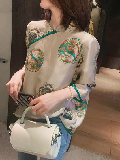 Well Tailored Top with a Graceful Silhouette