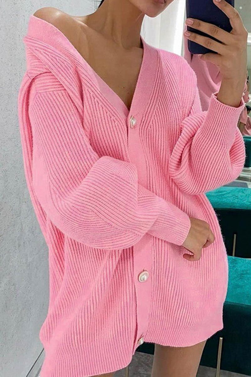 Effortlessly Elegant Cardigan with a Timeless Design