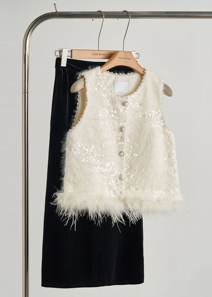 Sophisticated Garment with a Clean Classic Look