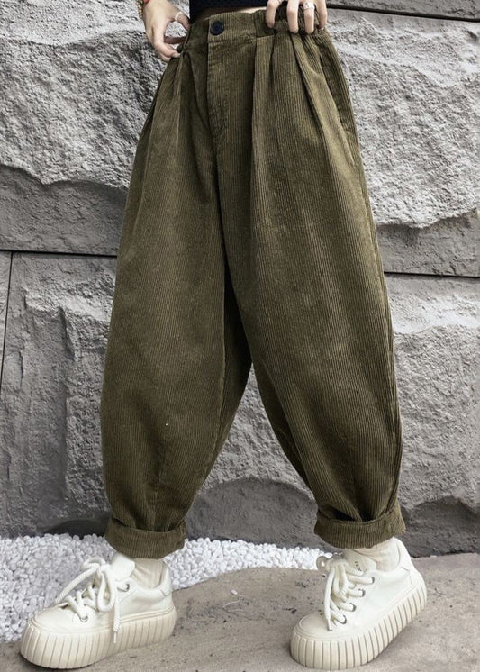 Well Tailored Pants with a Graceful Silhouette