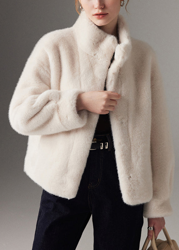 Gracefully Styled Coat for Any Occasion