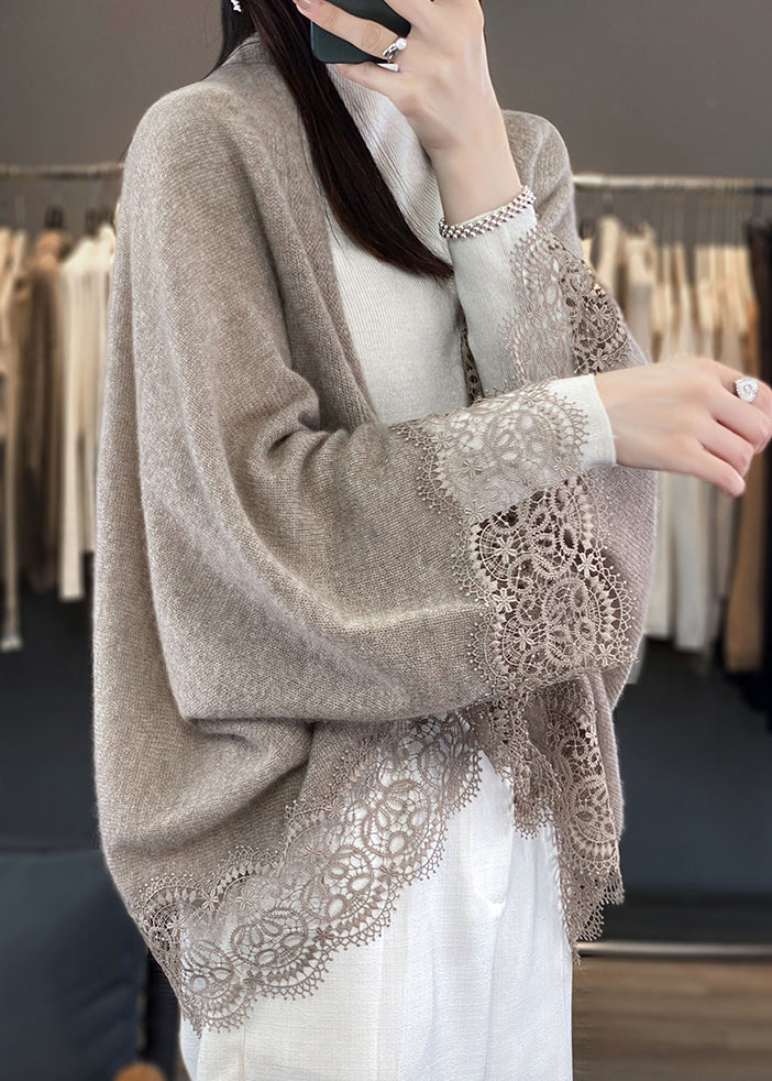 Well Tailored Cardigan with a Graceful Silhouette