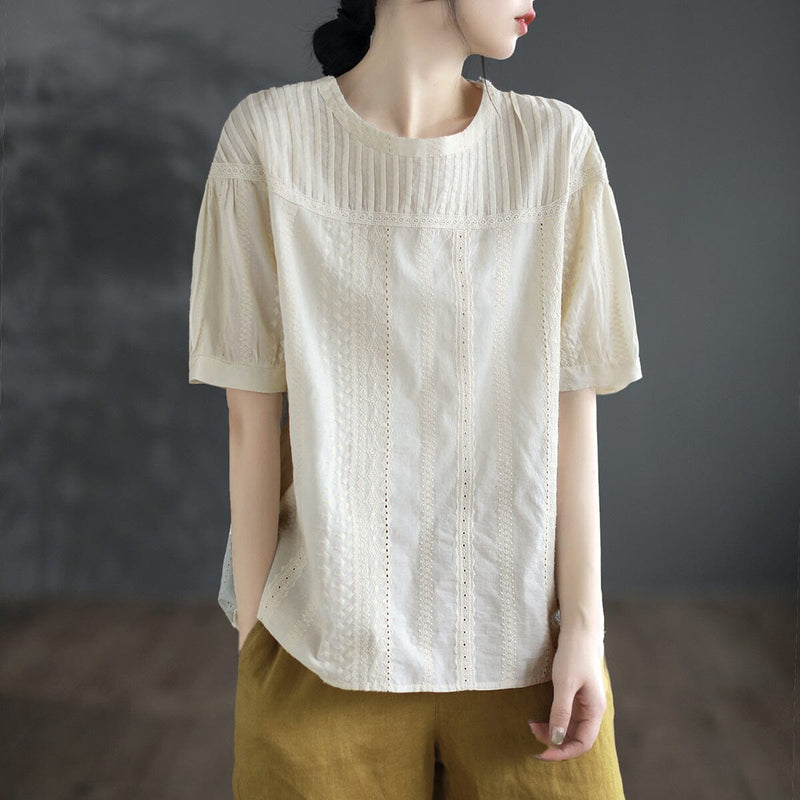 Classic Vintage T-Shirt with a Flattering Fit