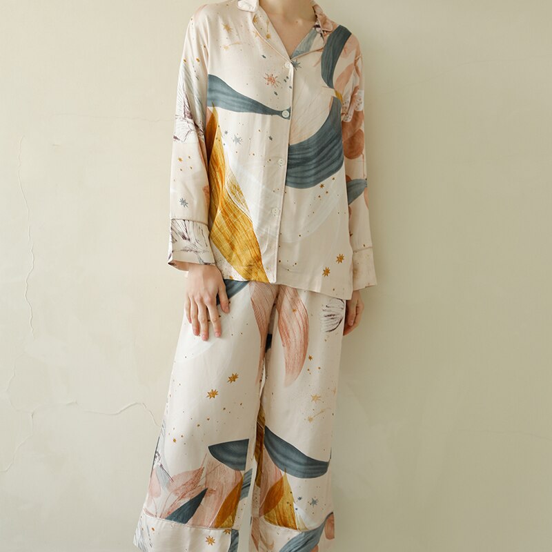 Elegantly Styled Cardigan for Everyday Wear