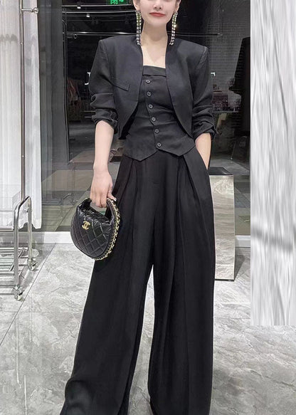 Effortlessly Elegant Pants with a Timeless Design