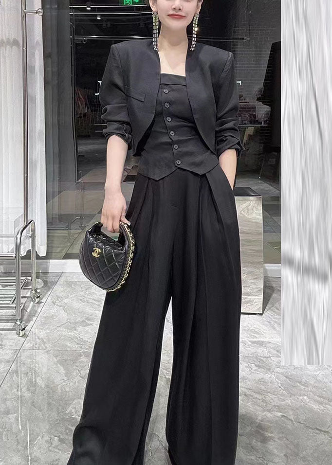 Effortlessly Elegant Pants with a Timeless Design