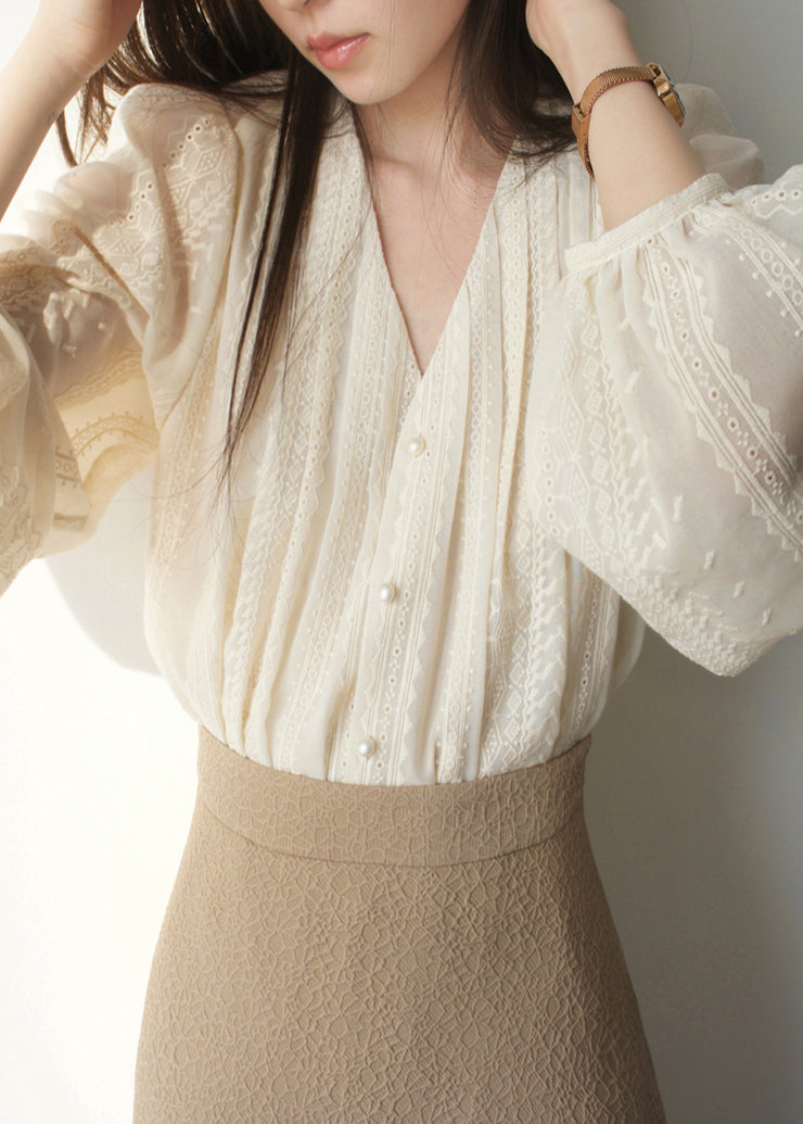 Classic Vintage Shirt with a Flattering Fit
