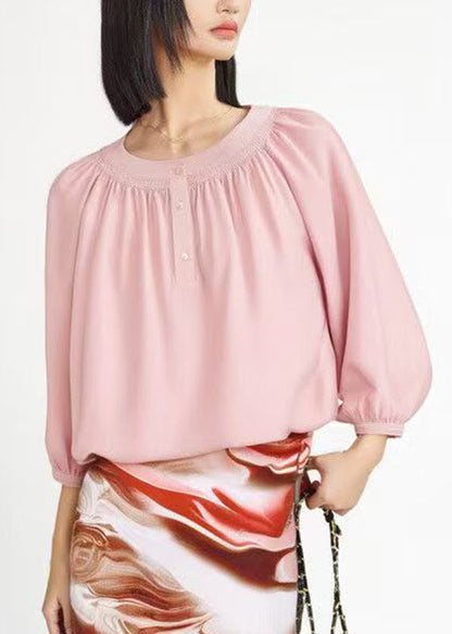 Well Tailored Shirt with a Graceful Silhouette