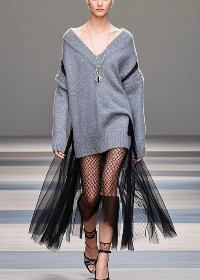 Well Tailored Sweater with a Graceful Silhouette