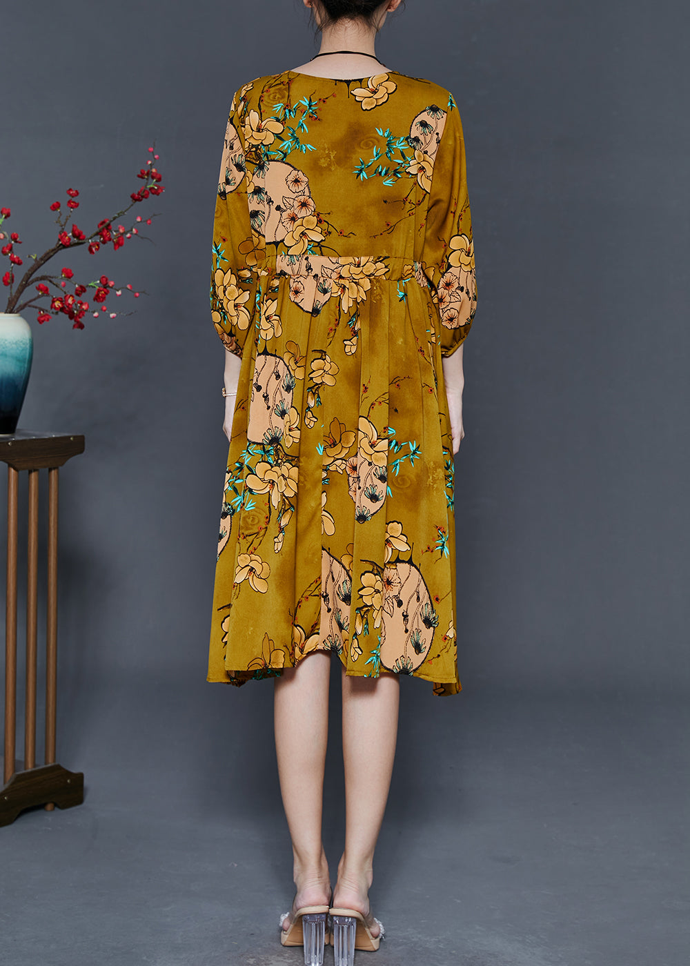Beautifully Crafted Dress in a Classic Style
