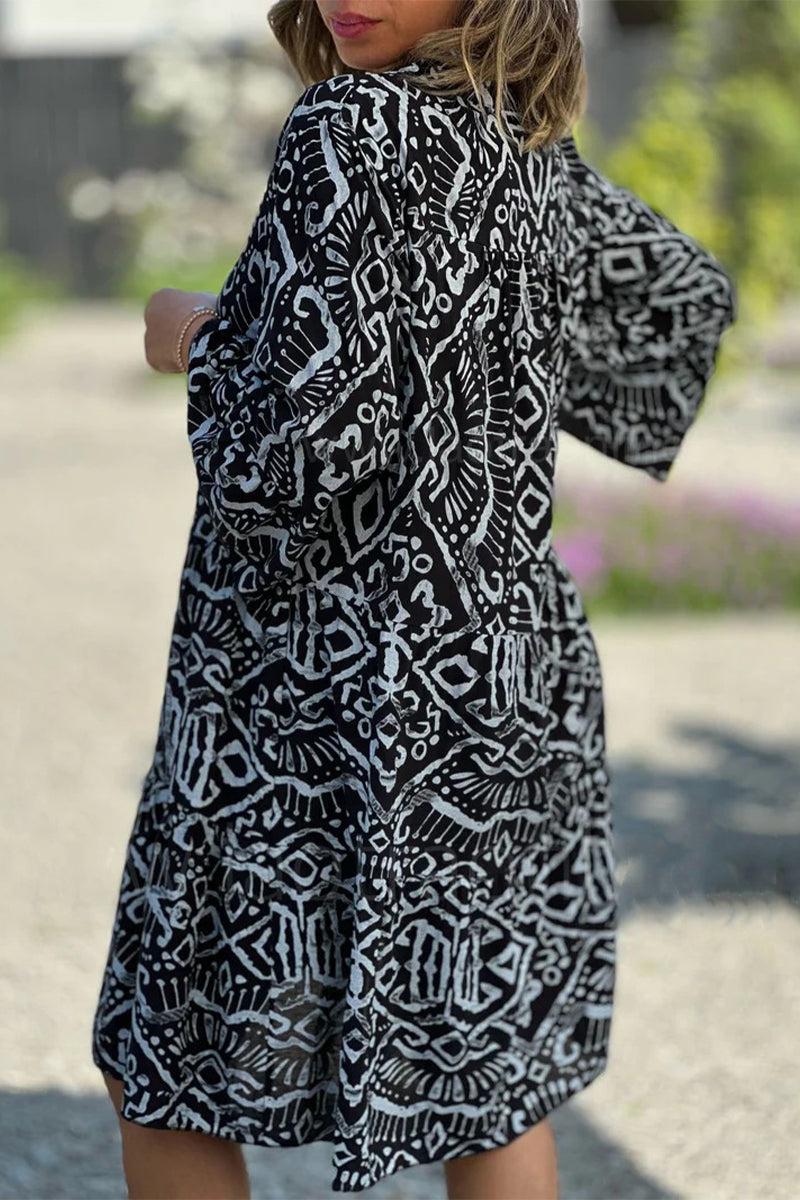 Beautifully Finished Dress in a Timeless Design