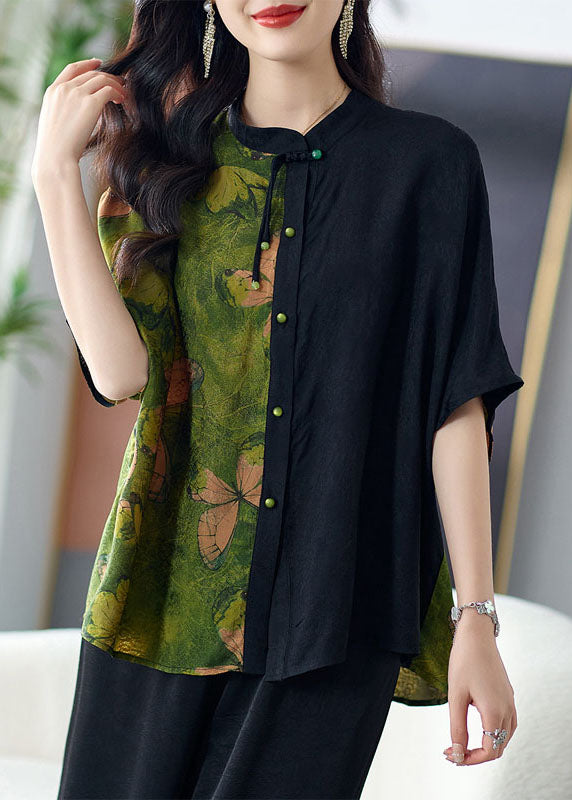 Classic Vintage Shirt with a Flattering Fit