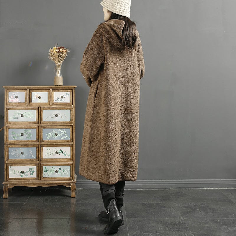 Well Tailored Coat with a Graceful Silhouette