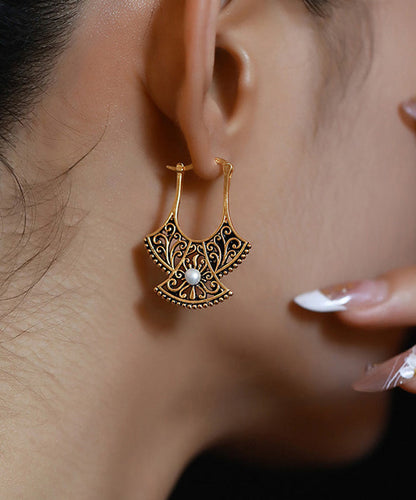 Romantic Gold Earring for Special Moments