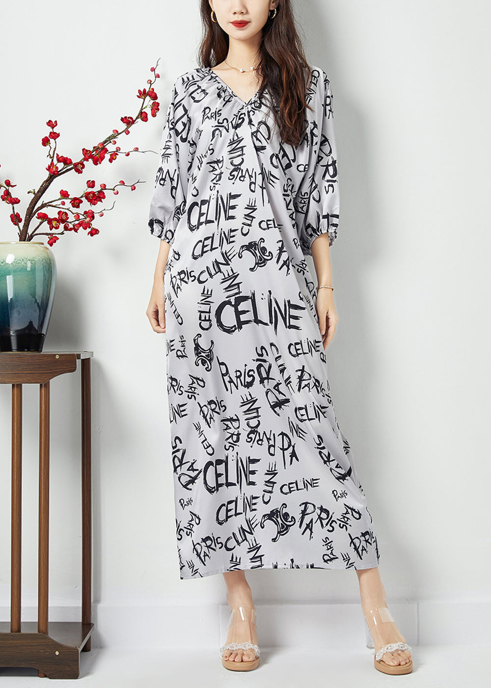 Classic Vintage Dress with a Flattering Fit