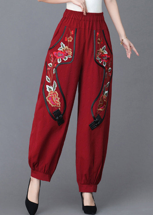 Effortlessly Elegant Pants with a Timeless Design