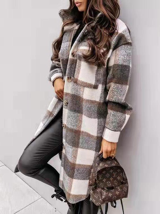 Beautifully Finished Coat in a Timeless Design