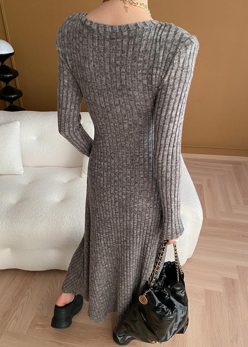 Effortlessly Elegant Sweater with a Timeless Design