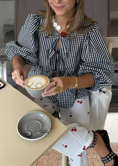 Classic Vintage Shirt with a Flattering Fit
