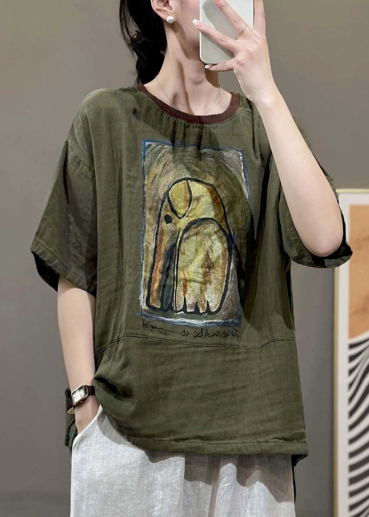 Classic Vintage Shirt with a Flattering Fit
