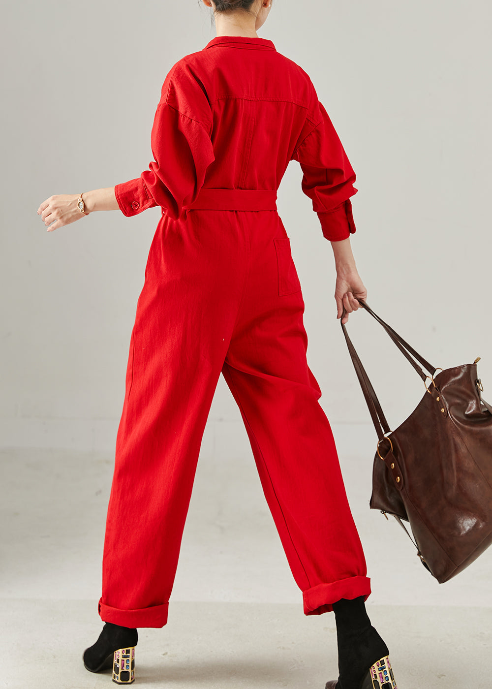 Effortlessly Elegant Garment with a Timeless Design