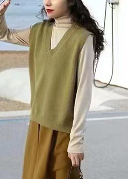 Sophisticated Garment with a Clean Classic Look