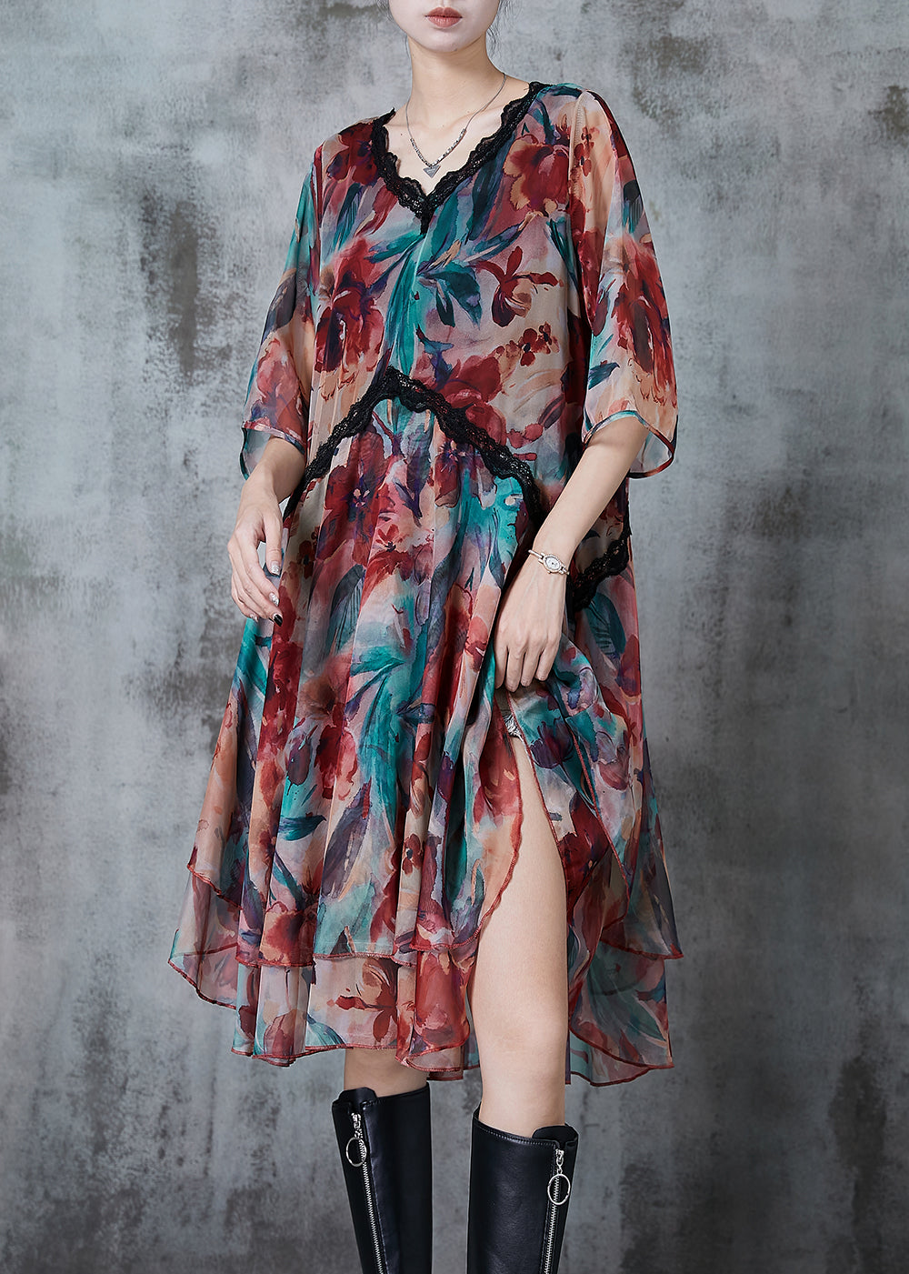 Well Tailored Dress with a Graceful Silhouette