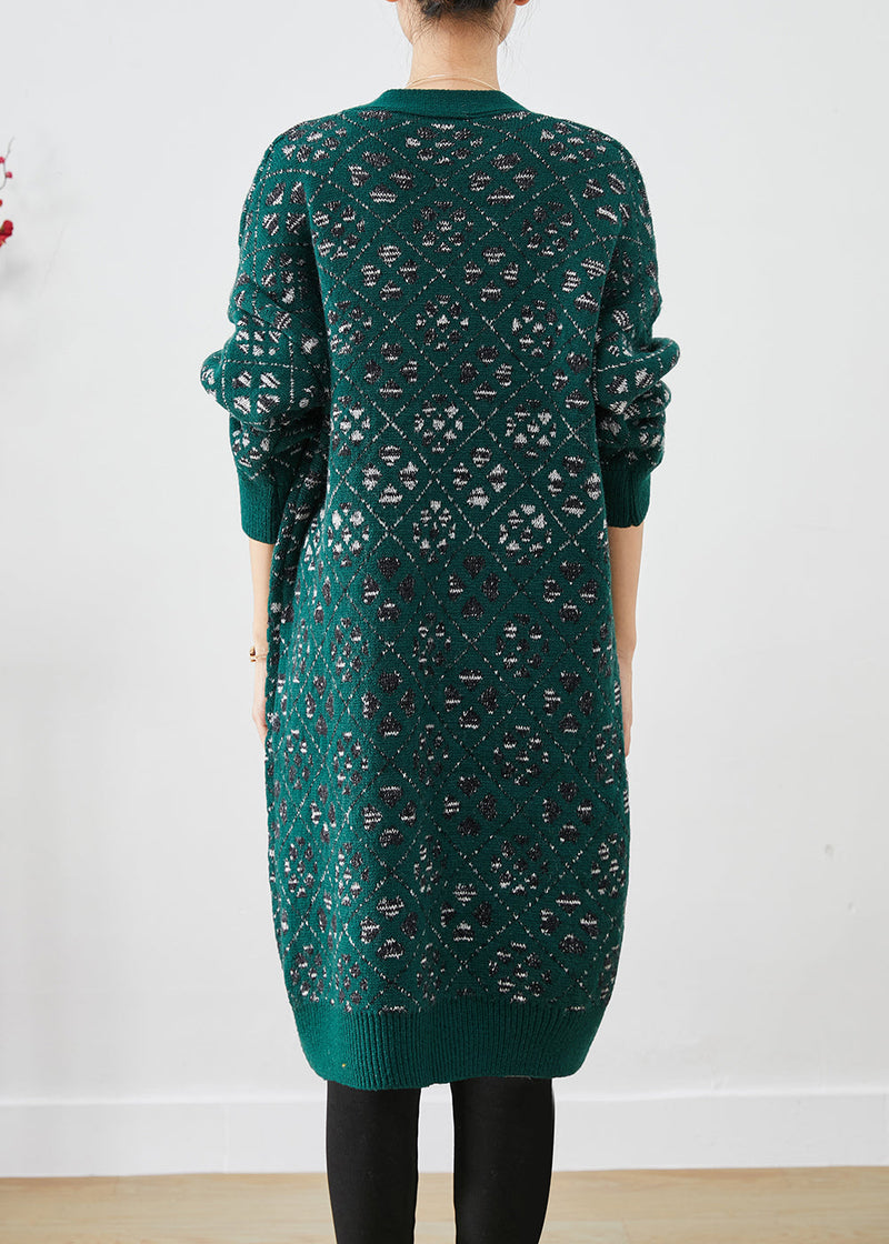 Well Tailored Coat with a Graceful Silhouette