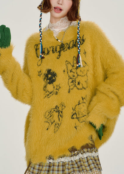 Classic Vintage Sweater with a Flattering Fit