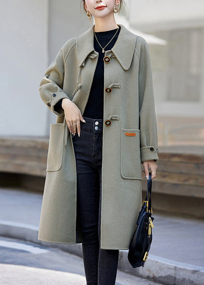 Effortlessly Elegant Coat with a Timeless Design