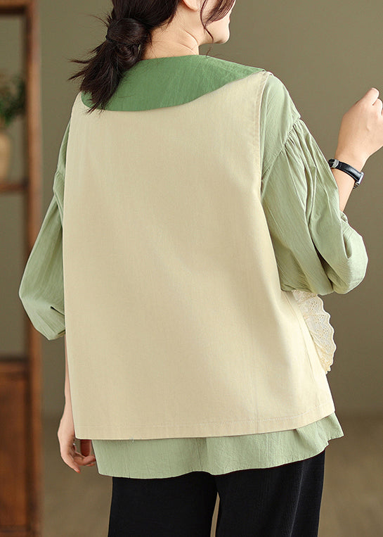 Sophisticated Blouse with a Clean Classic Look