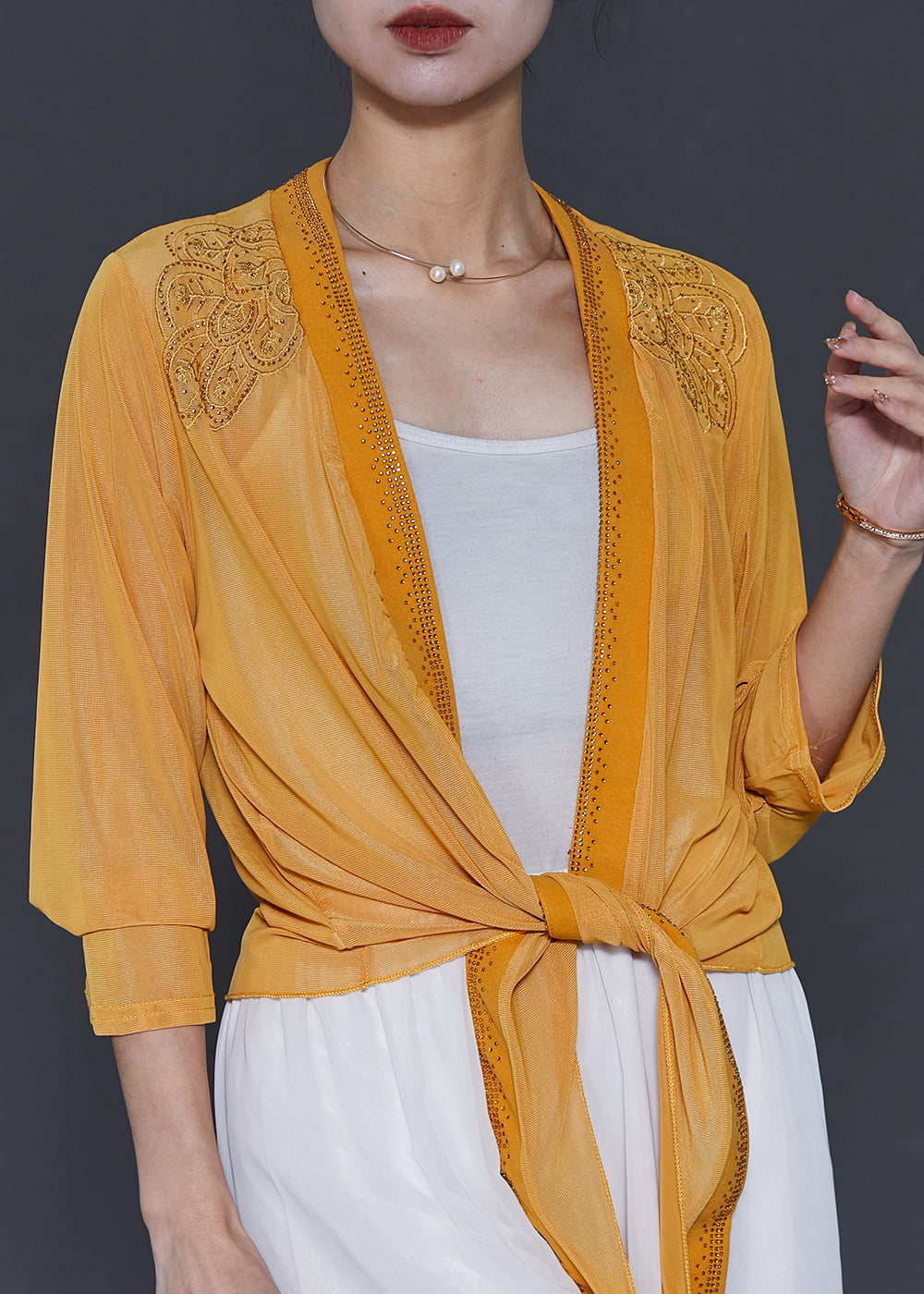Effortlessly Elegant Cardigan with a Timeless Design