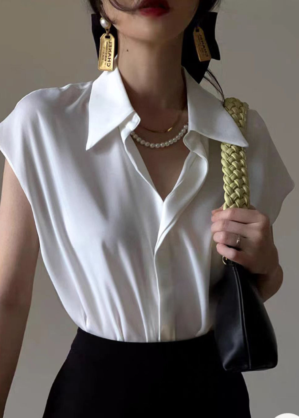Well Tailored Shirt with a Graceful Silhouette