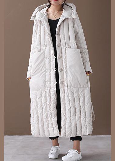 Well Tailored Coat with a Graceful Silhouette