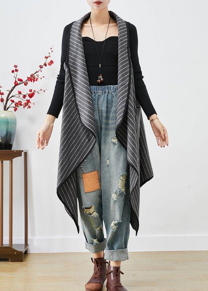 Effortlessly Elegant Garment with a Timeless Design