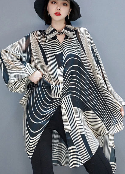 Classic Vintage Blouse with a Flattering Fit