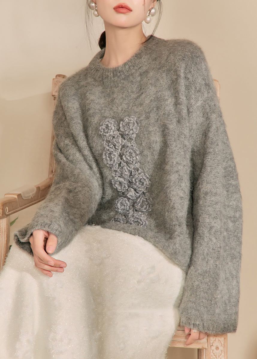 Classic Vintage Sweater with a Flattering Fit