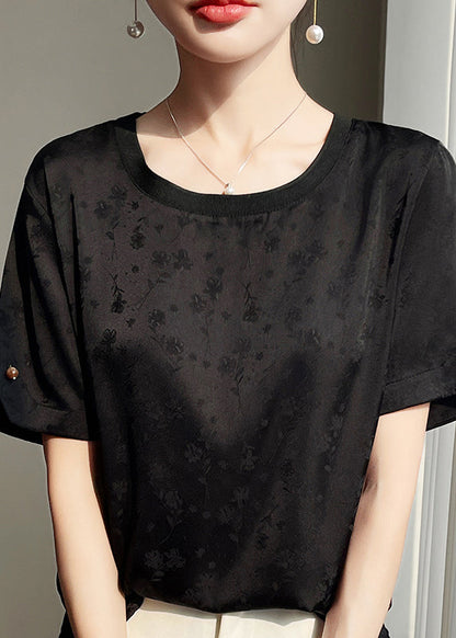 Classic Vintage Shirt with a Flattering Fit